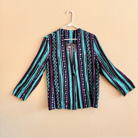 Southern Lady Jackets & Blazers - Jacket ~ Vintage ~ Light Weight ~ Women’s ~ Single Button ~ V Neck ~ 80’s-90’s